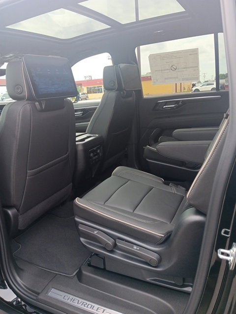 New 2025 Chevrolet Suburban Premier image 18