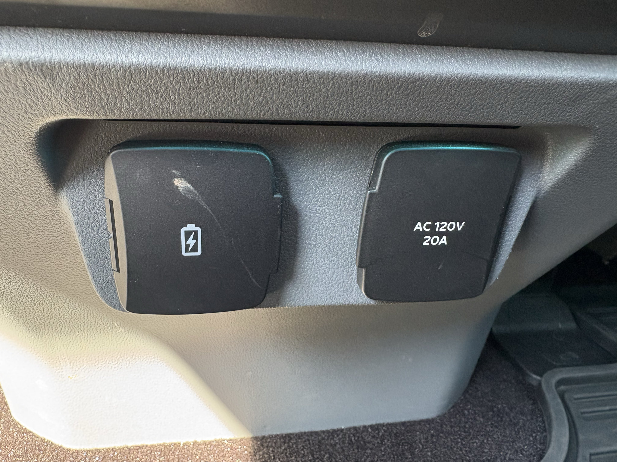 Used 2022 Ford F150 XLT w/ Equipment Group 301A Mid RWD image 29