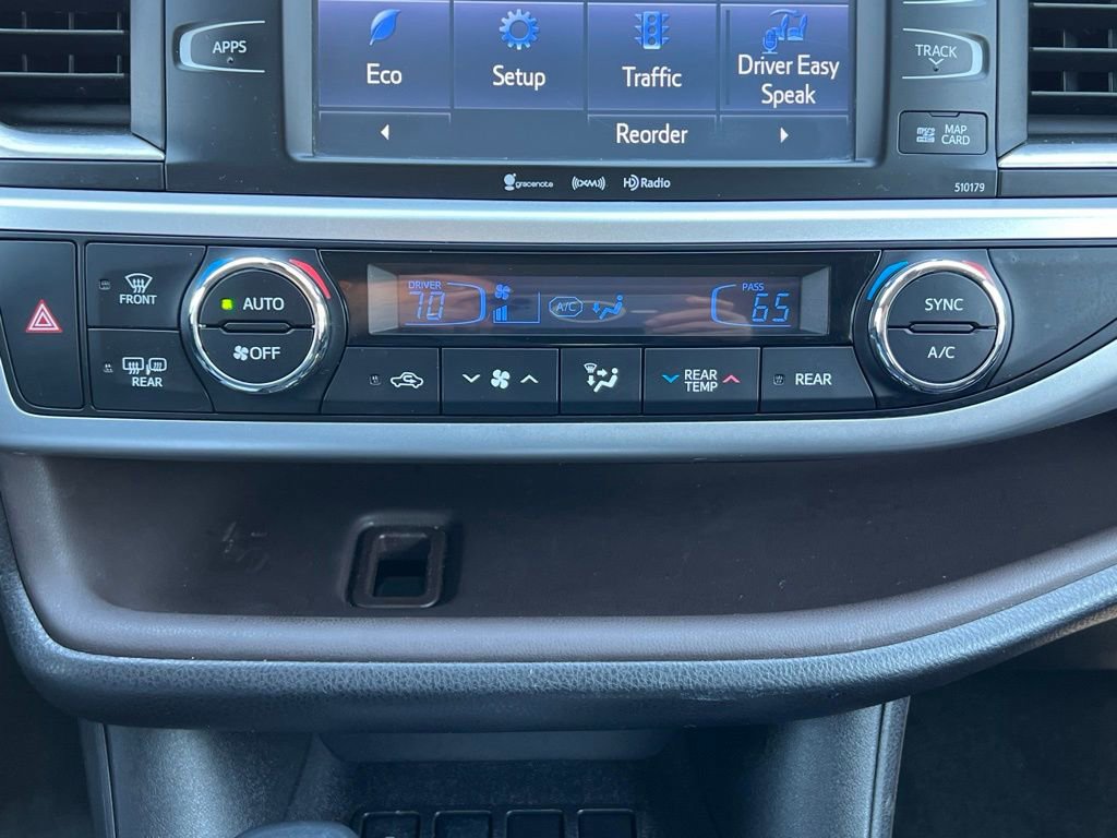 Used 2017 Toyota Highlander XLE image 33