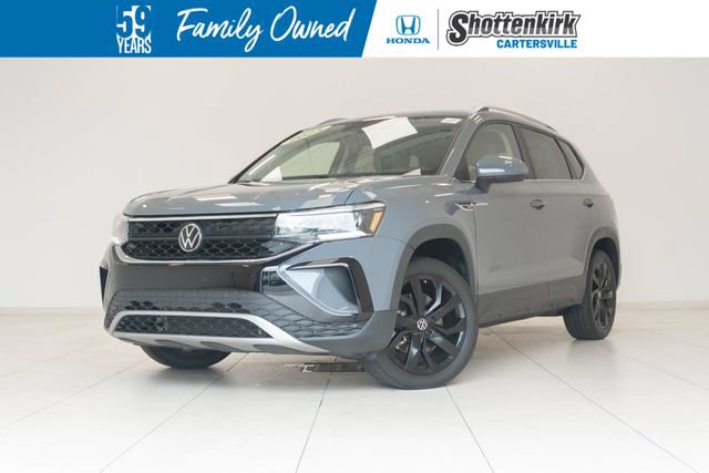 Used 2023 Volkswagen Taos SE w/ Panoramic Sunroof Package FWD image 1