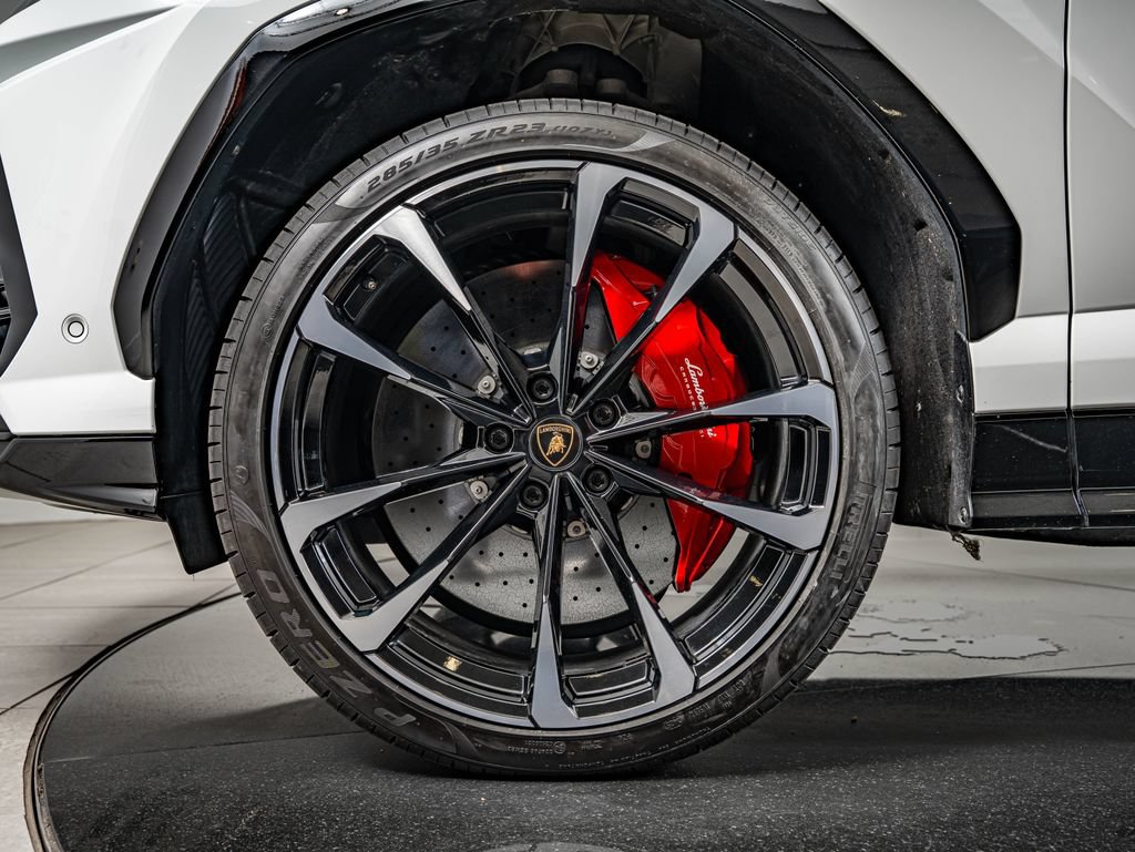 Used 2022 Lamborghini Urus AWD/4WD image 10