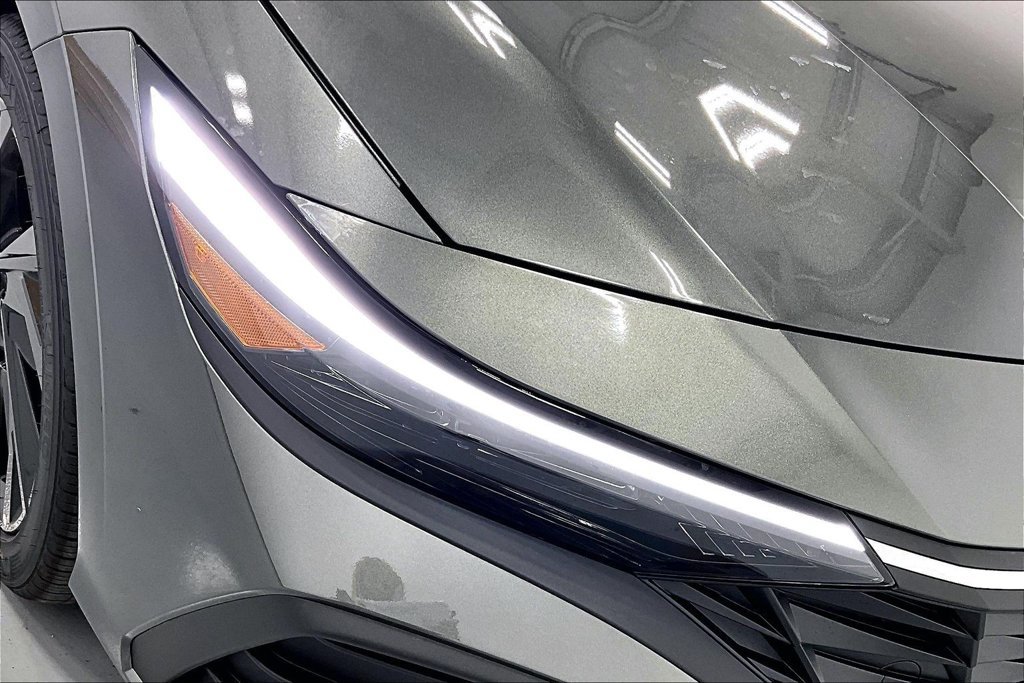 New 2026 Hyundai Elantra SEL Sport FWD image 28