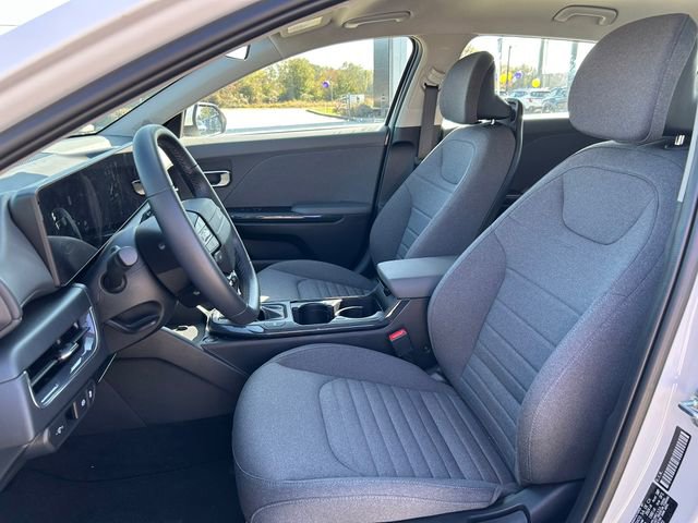 Used 2025 Kia K4 EX image 13
