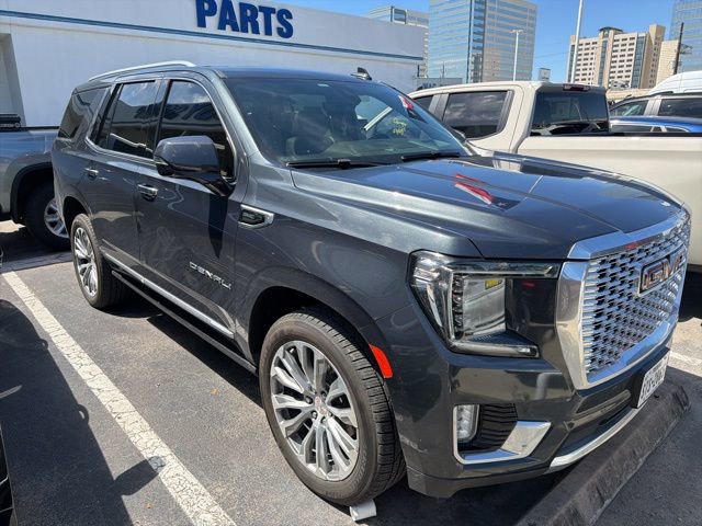 Used 2021 GMC Yukon Denali w/ Denali Premium Package image 4