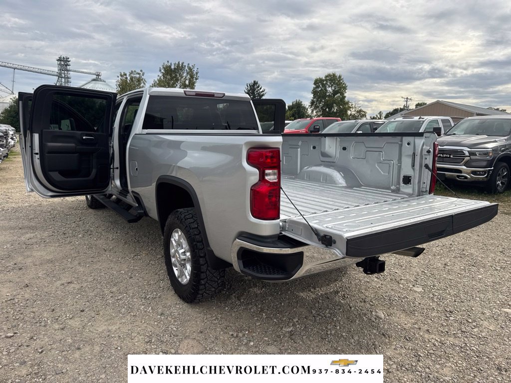 Used 2022 Chevrolet Silverado 3500 LT w/ Convenience Package AWD/4WD image 17