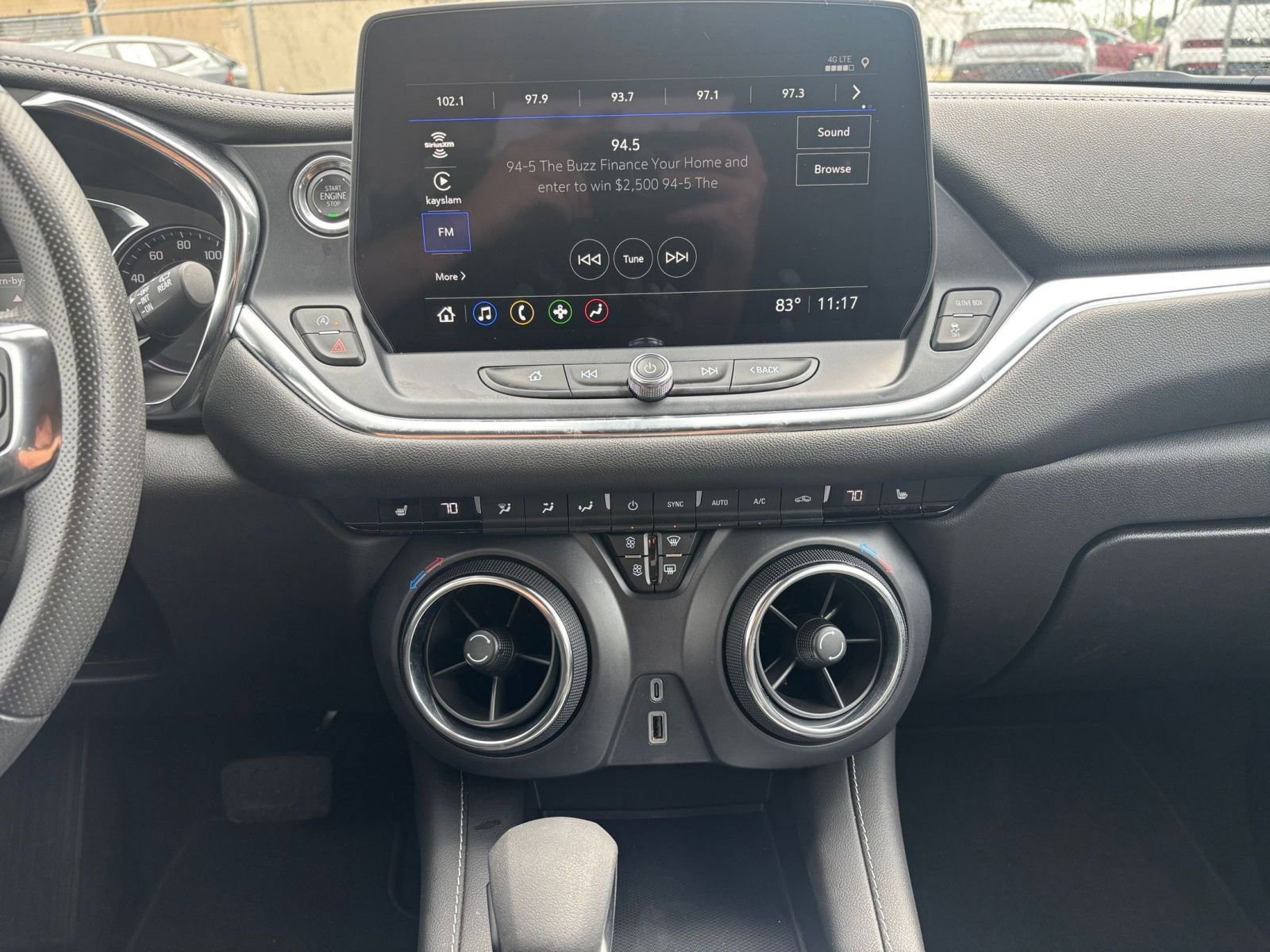 Used 2025 Chevrolet Blazer LT image 17