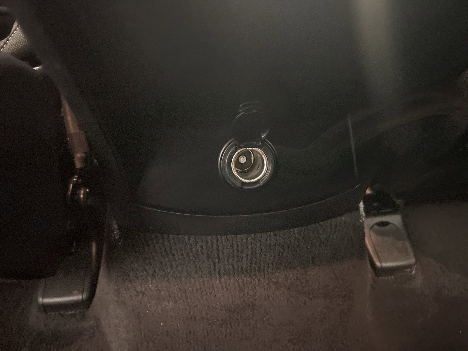 Used 2025 Kia Sorento LX image 16