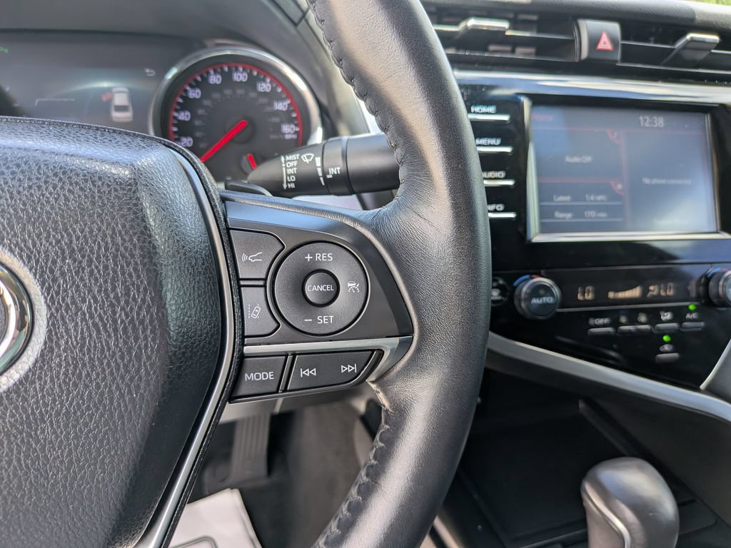 Used 2018 Toyota Camry XSE FWD image 31