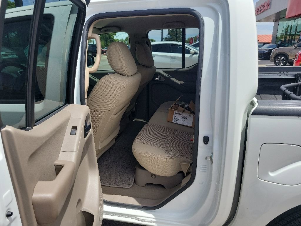 Used 2019 Nissan Frontier SV w/ Value Truck Package RWD image 12