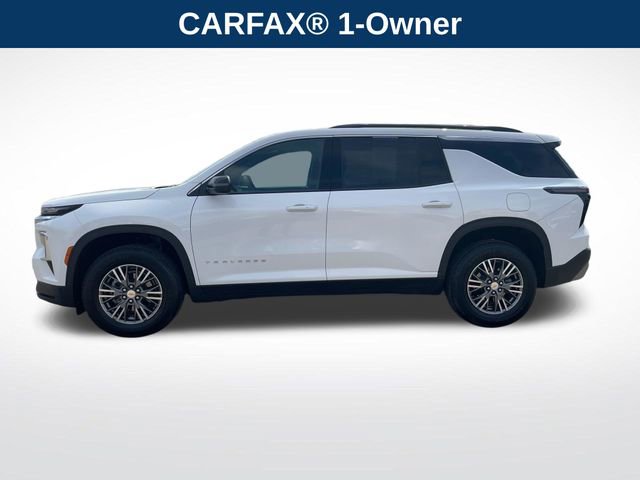 Used 2025 Chevrolet Traverse LT FWD image 2