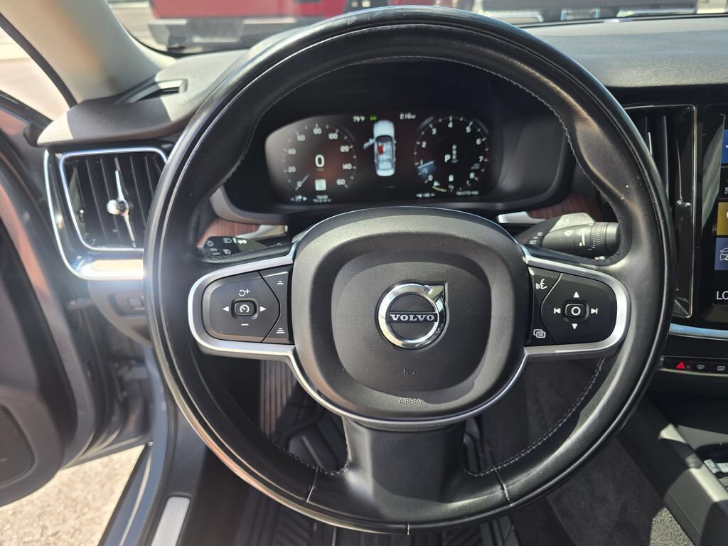 Used 2022 Volvo S60 B5 Momentum w/ Advanced Package FWD image 22