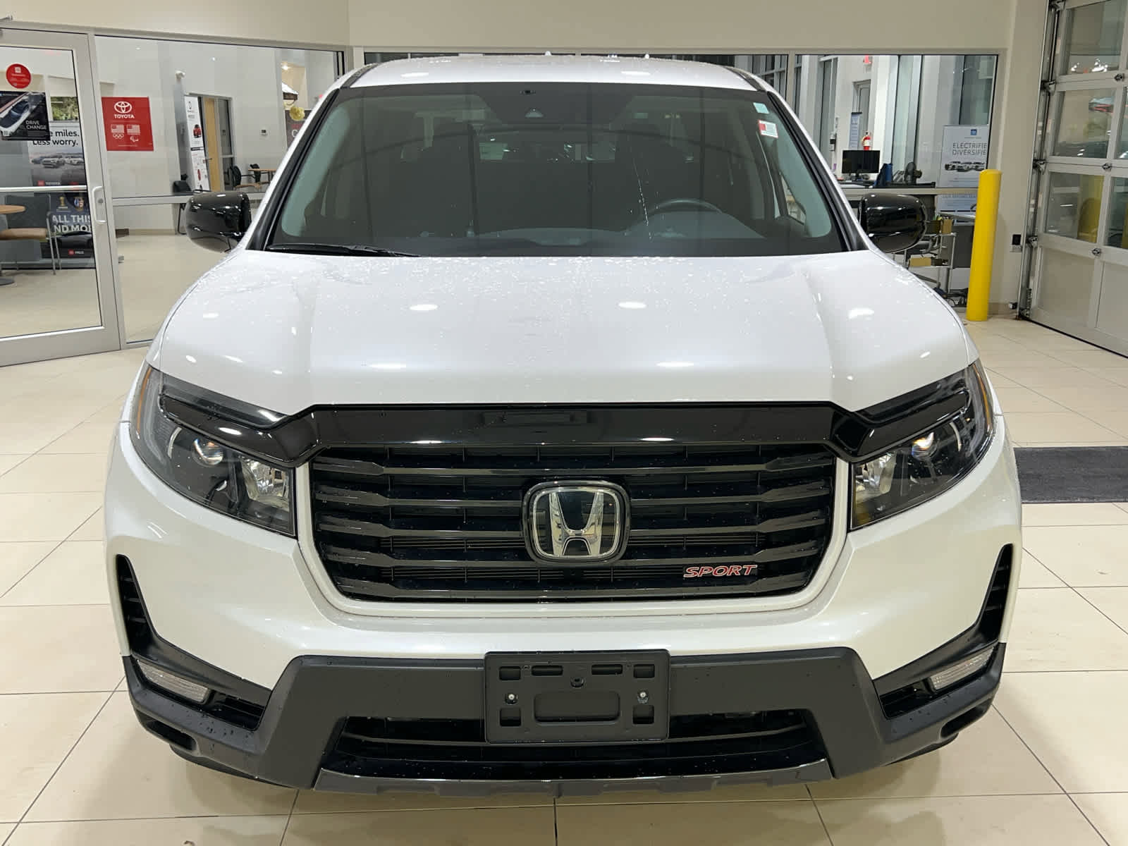 Used 2023 Honda Ridgeline Sport image 3