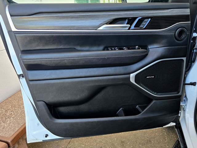 Certified 2024 Jeep Wagoneer Series II image 25