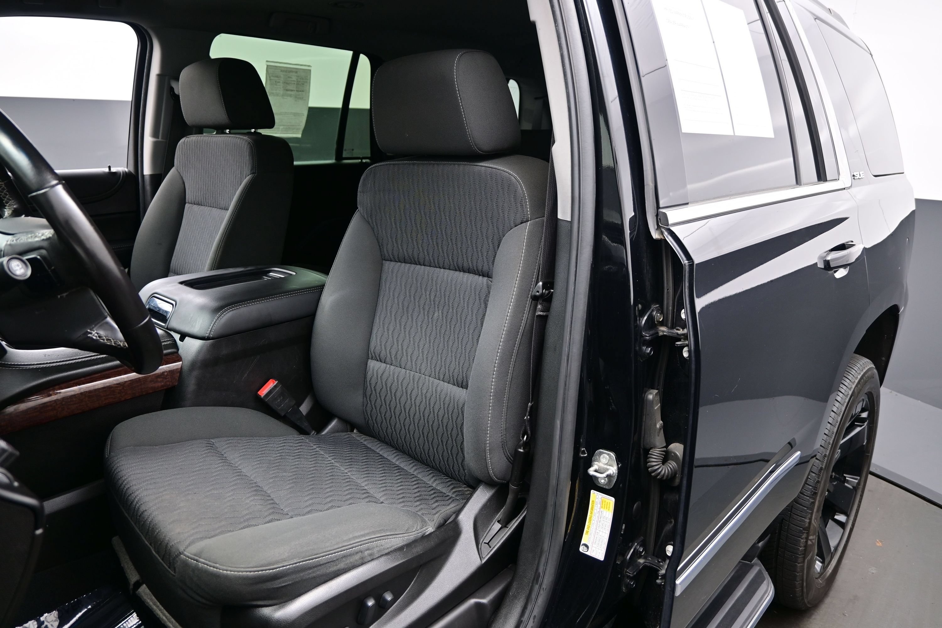 Used 2019 GMC Yukon SLE w/ HD Trailering Package AWD/4WD image 15