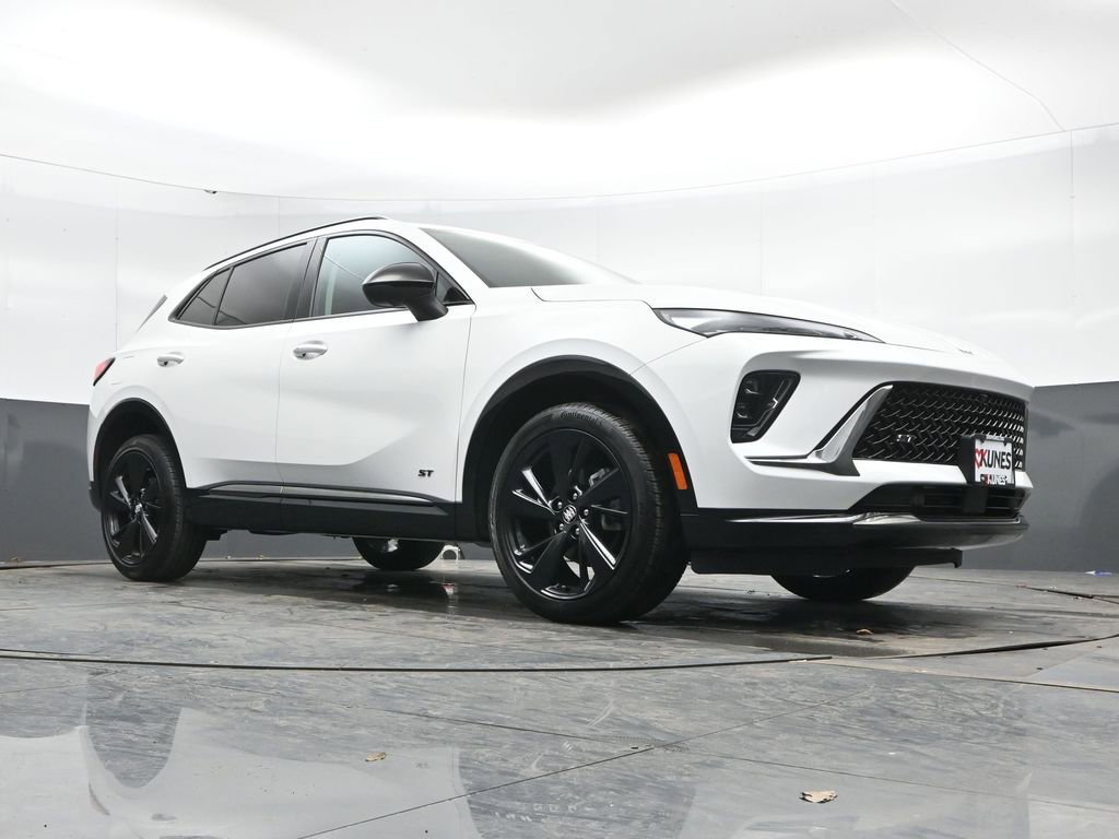 Used 2024 Buick Envision Sport Touring image 44