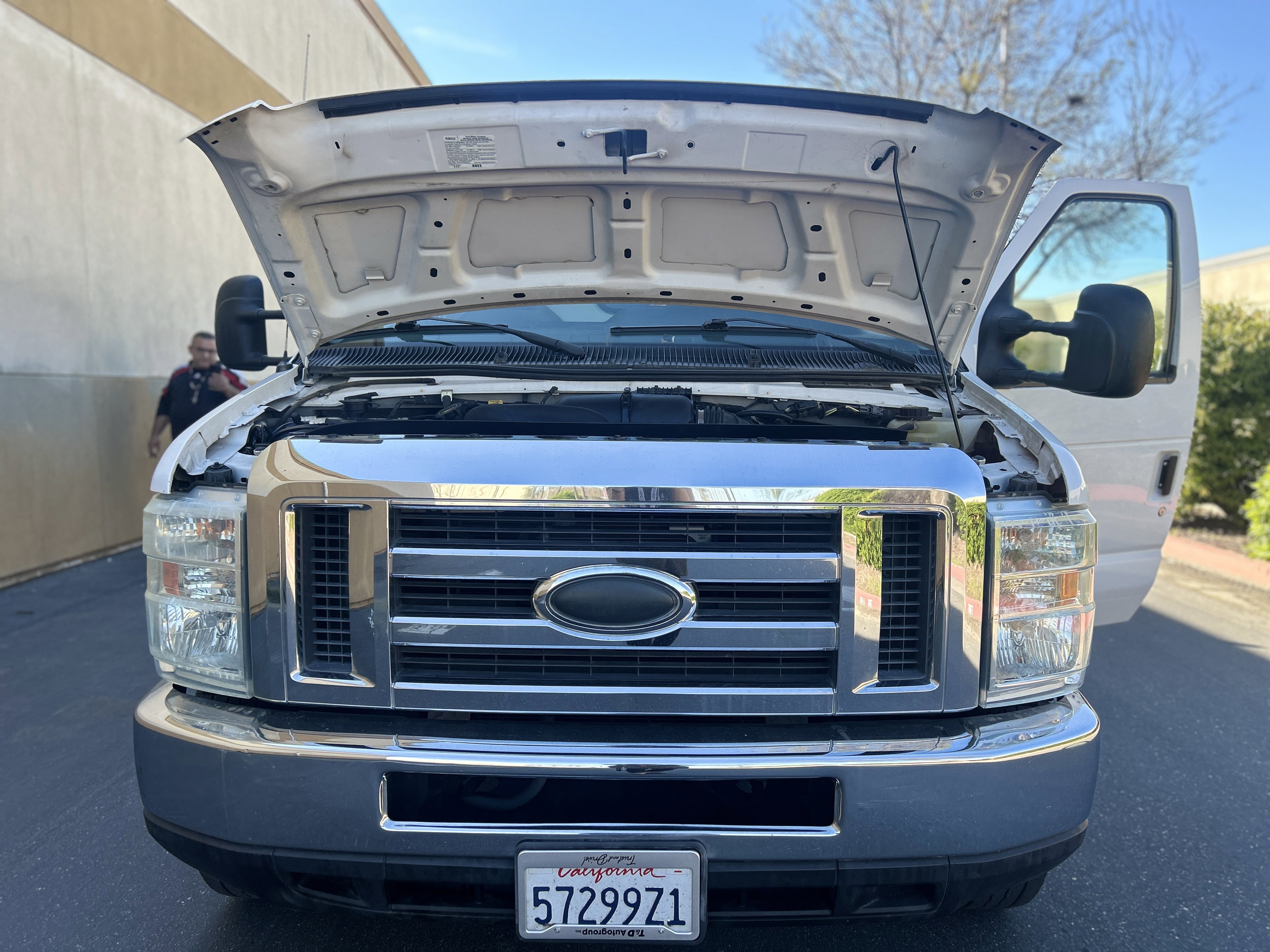 Used 2016 Ford E-350 and Econoline 350 Super Duty RWD image 8