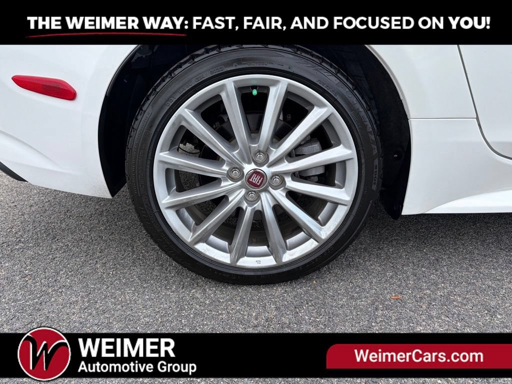 Used 2017 FIAT 124 Spider Lusso RWD image 13