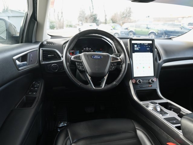 Used 2023 Ford Edge SEL image 16