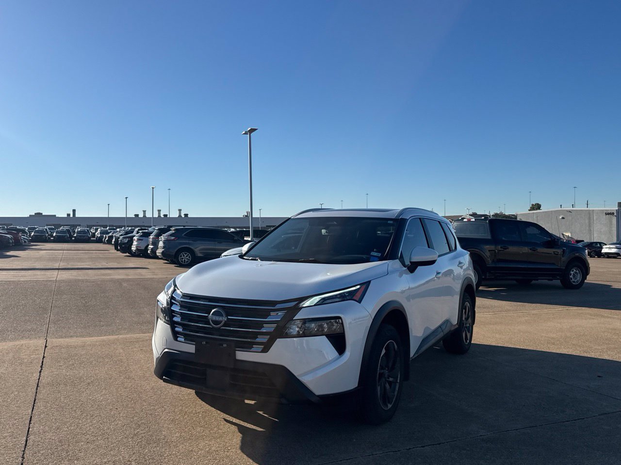 Certified 2024 Nissan Rogue SV w/ SV Premium Package FWD image 10