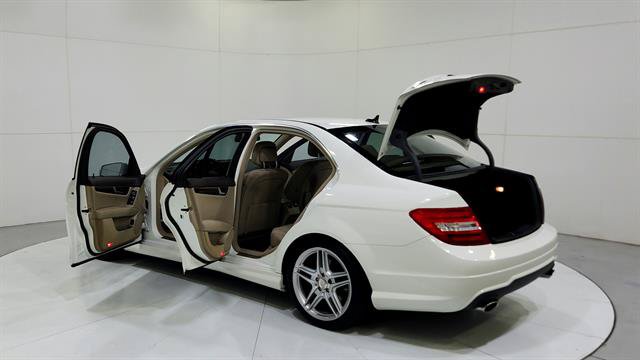 Used 2012 Mercedes-Benz C 300 4MATIC Sedan image 31