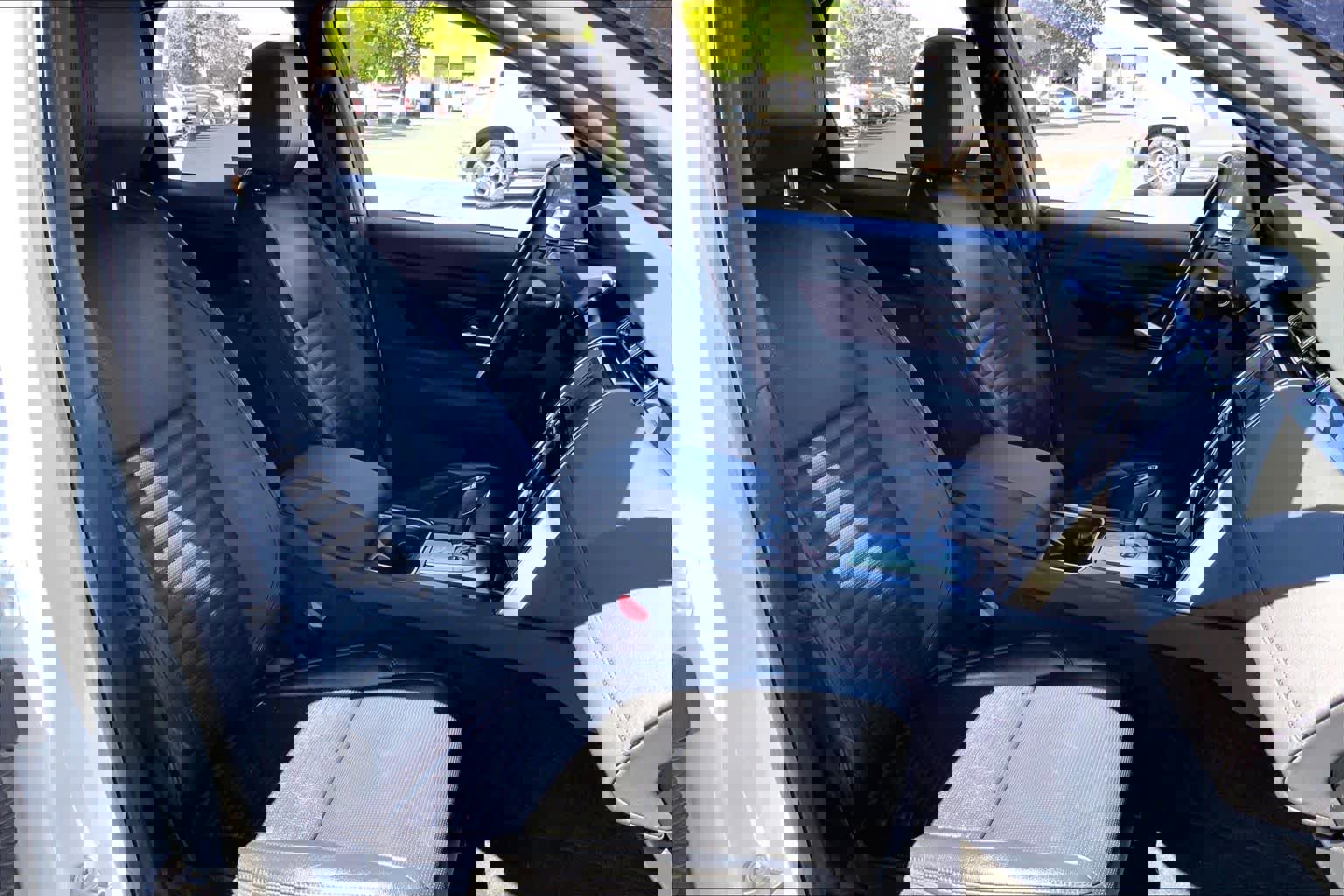 Used 2020 Land Rover Discovery Sport S image 8