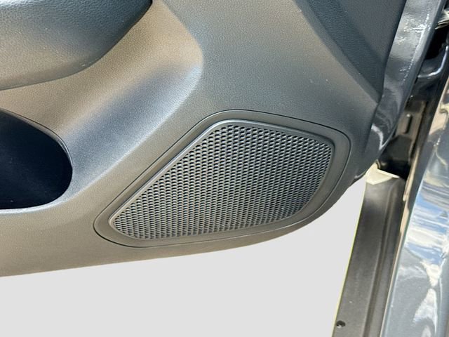 Used 2023 Hyundai Venue Limited w/ Cargo Package FWD image 18