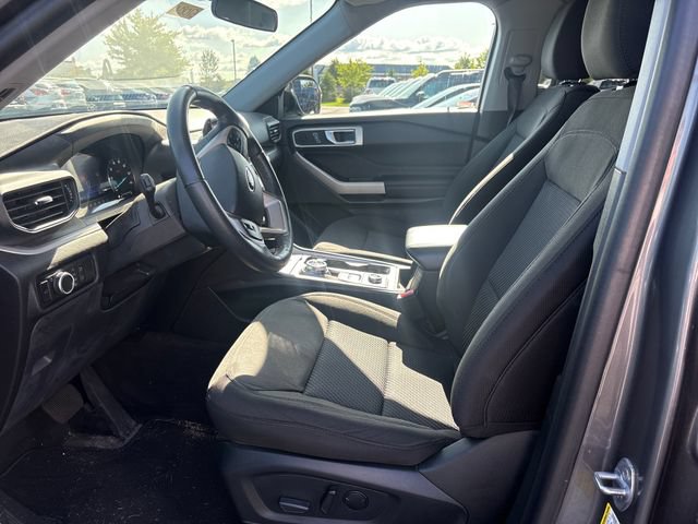 Used 2023 Ford Explorer XLT AWD/4WD image 10