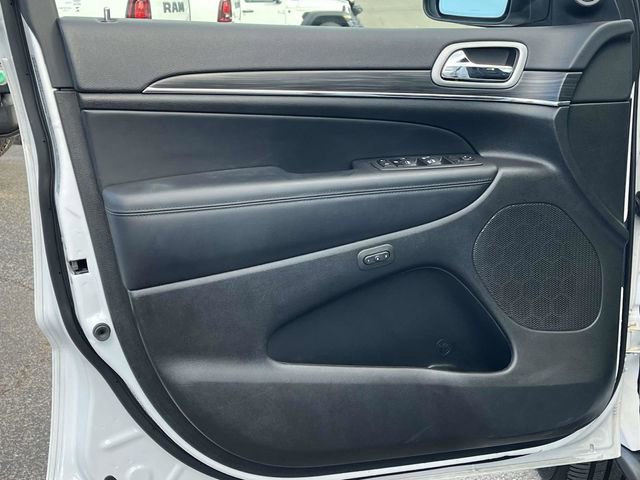 Used 2022 Jeep Grand Cherokee Limited image 15