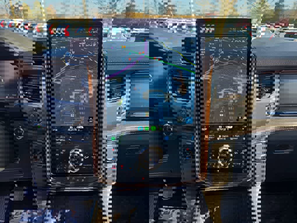 Used 2022 Ford F150 Lightning Lariat w/ Equipment Group 511A High image 20