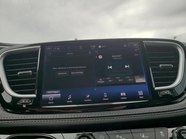 New 2027 Chrysler Pacifica Select FWD image 24