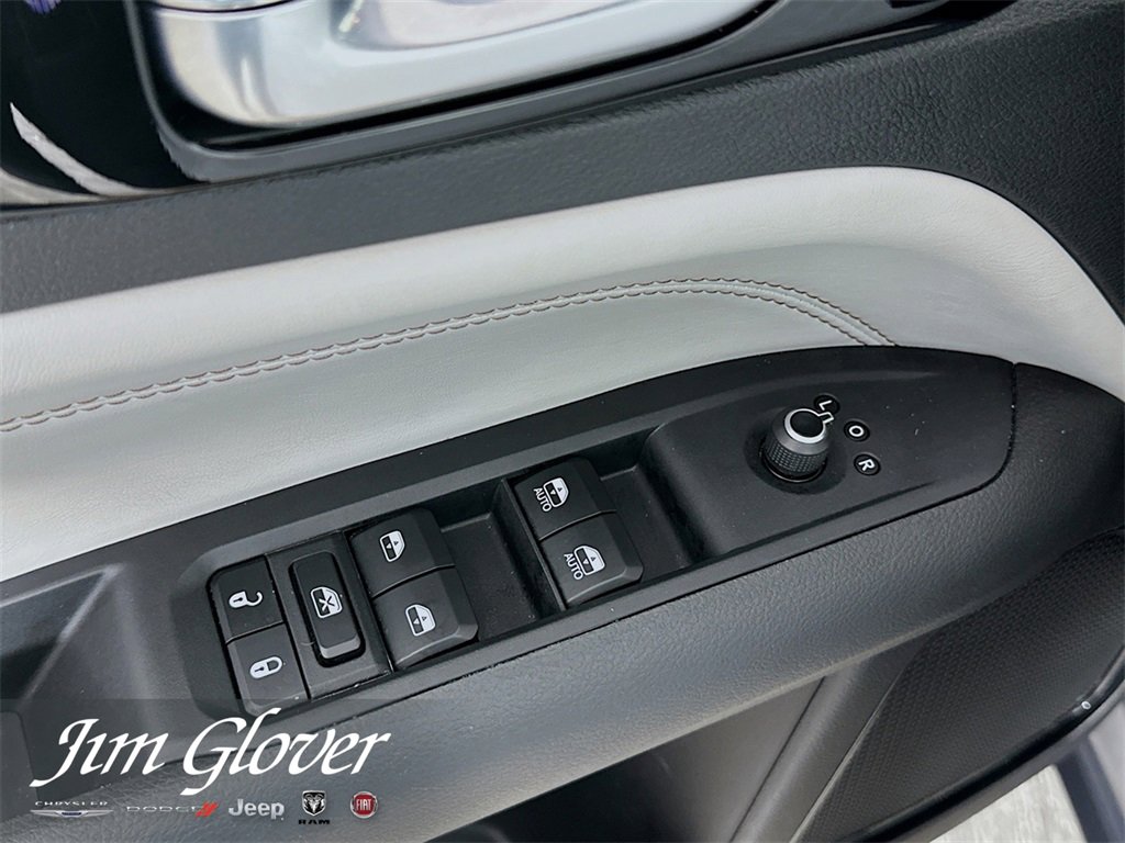 Used 2024 Jeep Compass Limited image 21