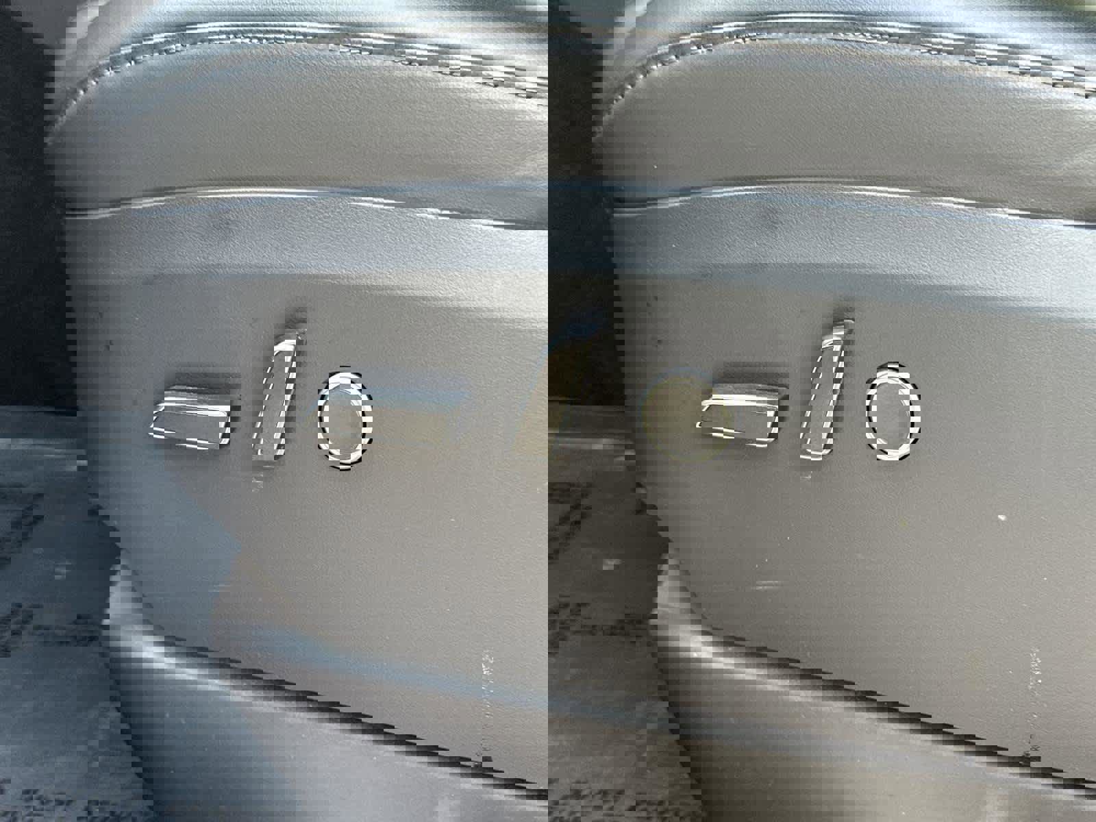 Used 2023 Tesla Model X Plaid image 23