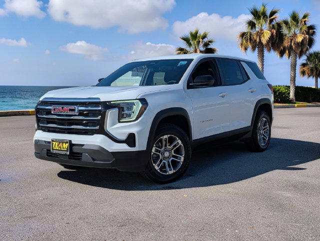 Used 2025 GMC Terrain Elevation AWD/4WD image 2
