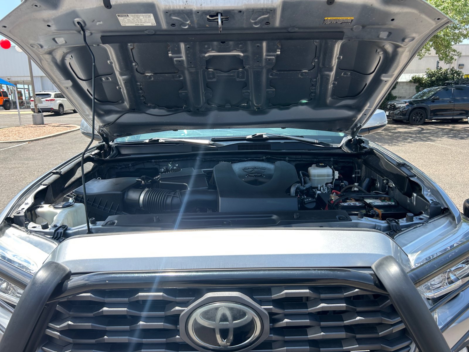 Used 2021 Toyota Tacoma TRD Off-Road w/ Technology Package AWD/4WD image 21