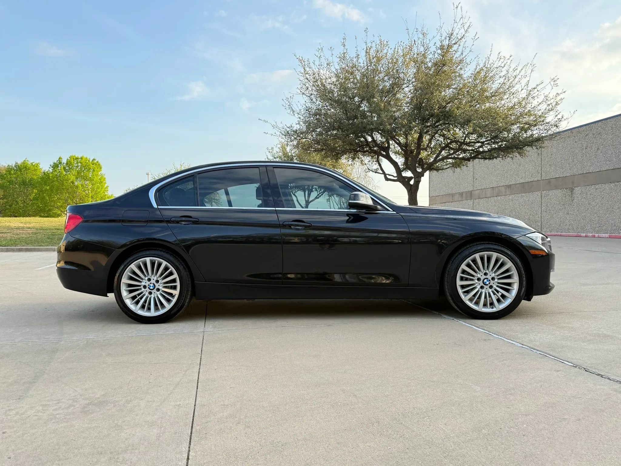 Used 2015 BMW 328i Sedan RWD image 6
