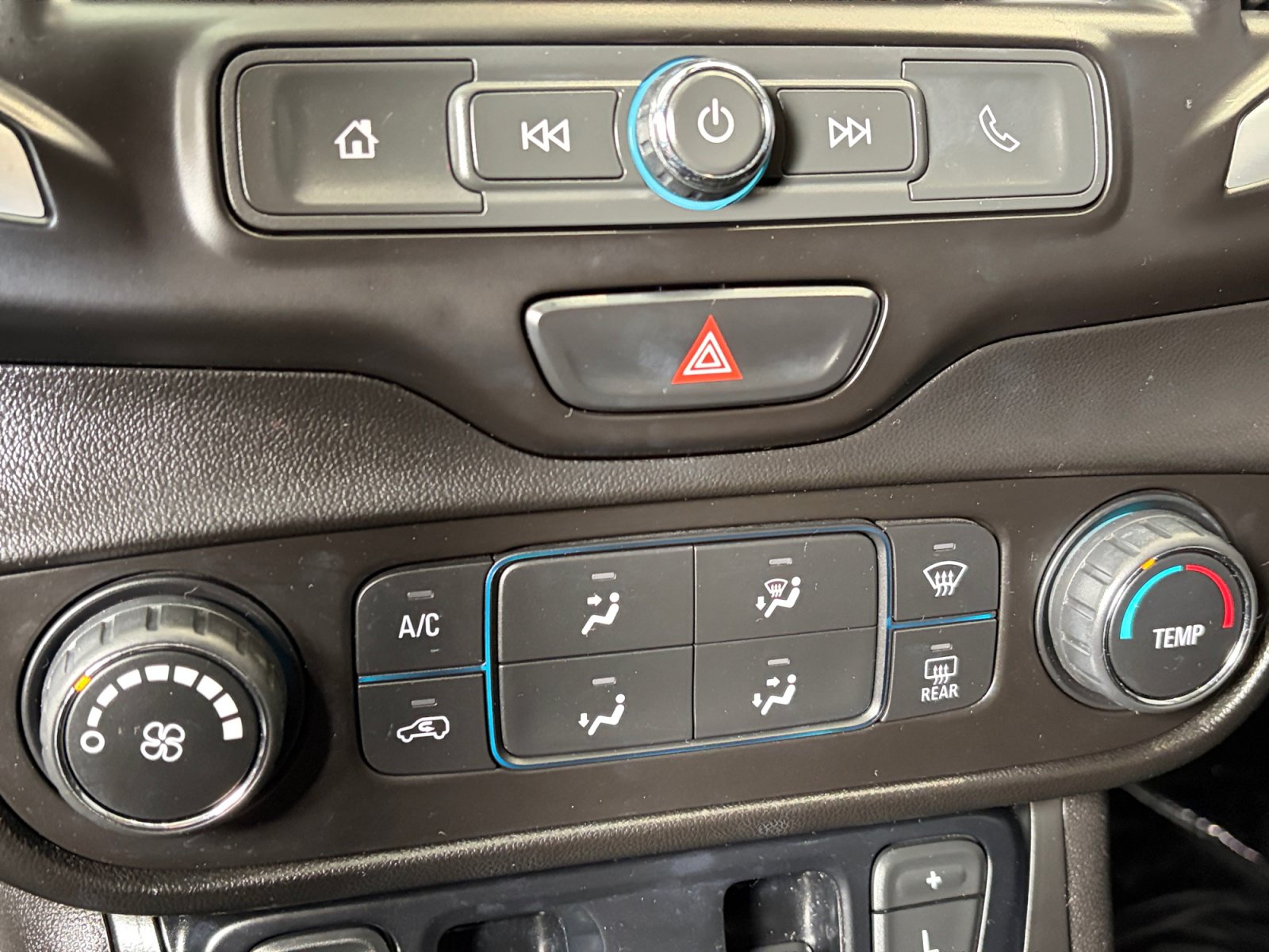 Used 2018 GMC Terrain SLE FWD image 25