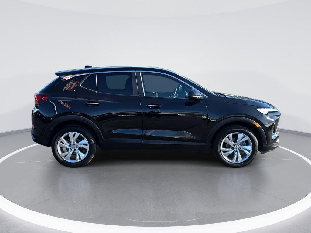 Certified 2024 Buick Encore GX Preferred w/ Comfort Package FWD image 2