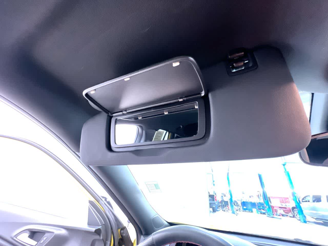 Used 2024 Chevrolet Trax RS w/ Sunroof Package FWD image 31