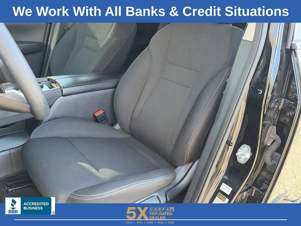 Used 2024 Nissan Rogue S image 26