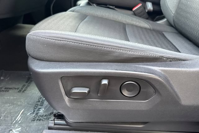 Used 2025 Chevrolet Silverado 1500 LT RWD image 13