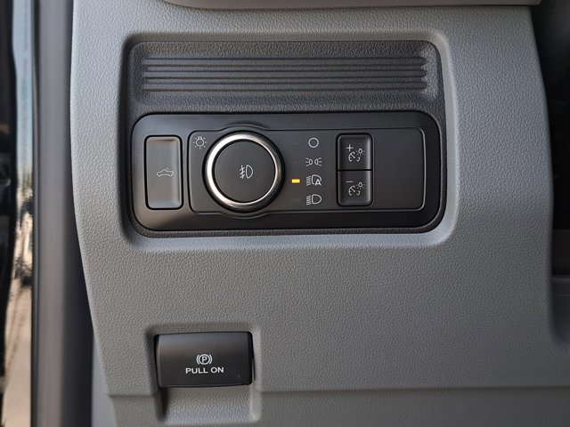 Used 2025 Ford F250 XL w/ STX Appearance Package image 25