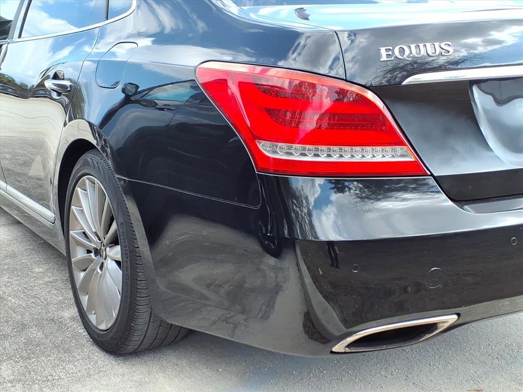 Used 2016 Hyundai Equus Signature image 11