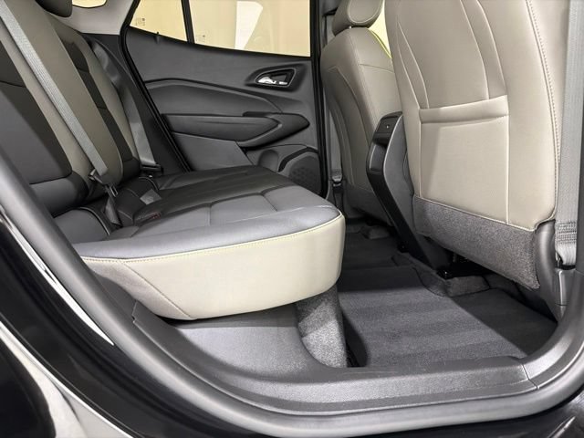 Used 2025 Chevrolet Trax ACTIV w/ Driver Confidence Package FWD image 23