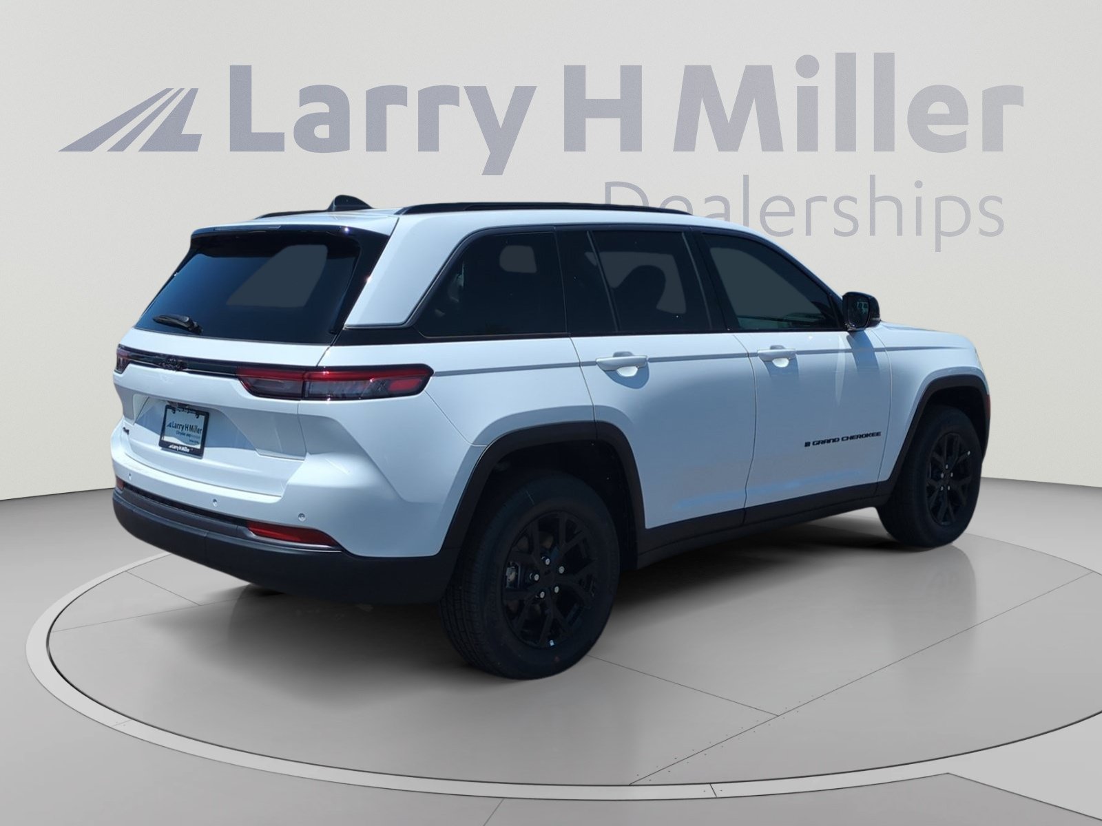 New 2026 Jeep Grand Cherokee Altitude AWD/4WD image 5