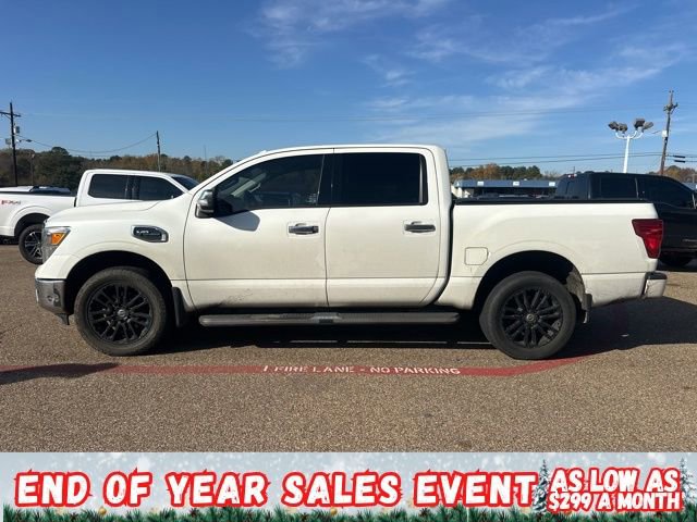 Used 2017 Nissan Titan SL image 4