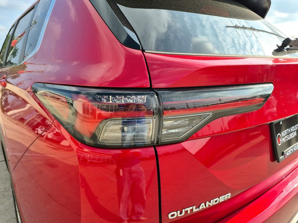 New 2026 Mitsubishi Outlander ES FWD image 30