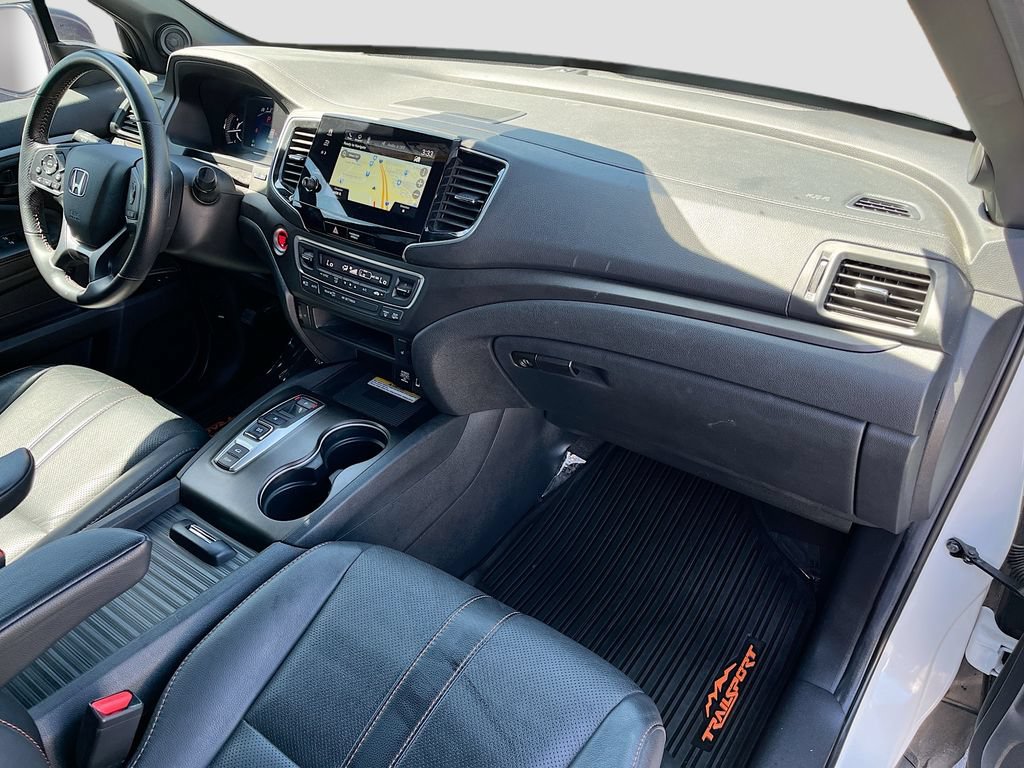 Used 2023 Honda Passport TrailSport image 30