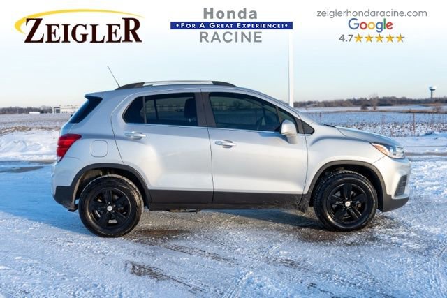 Used 2020 Chevrolet Trax LT w/ LT Convenience Package image 5