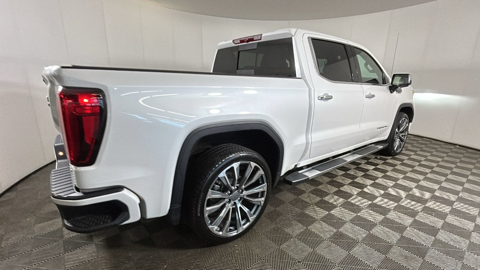 Used 2022 GMC Sierra 1500 Denali AWD/4WD video 3