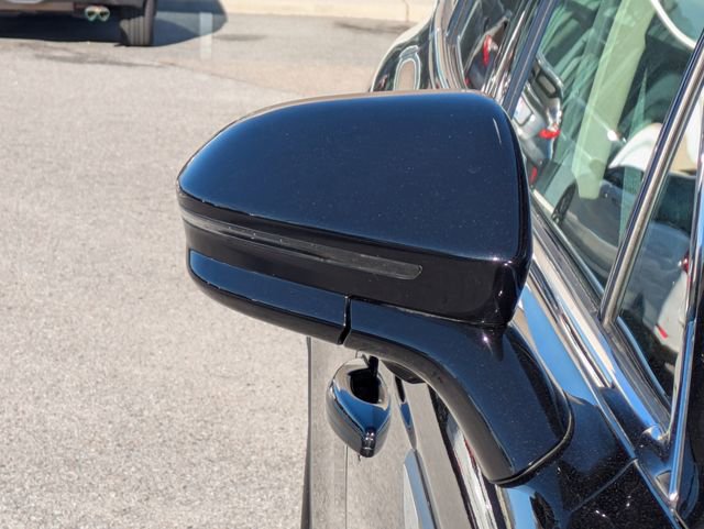 Used 2023 Lincoln Nautilus Reserve w/ Equipment Group 201A image 11